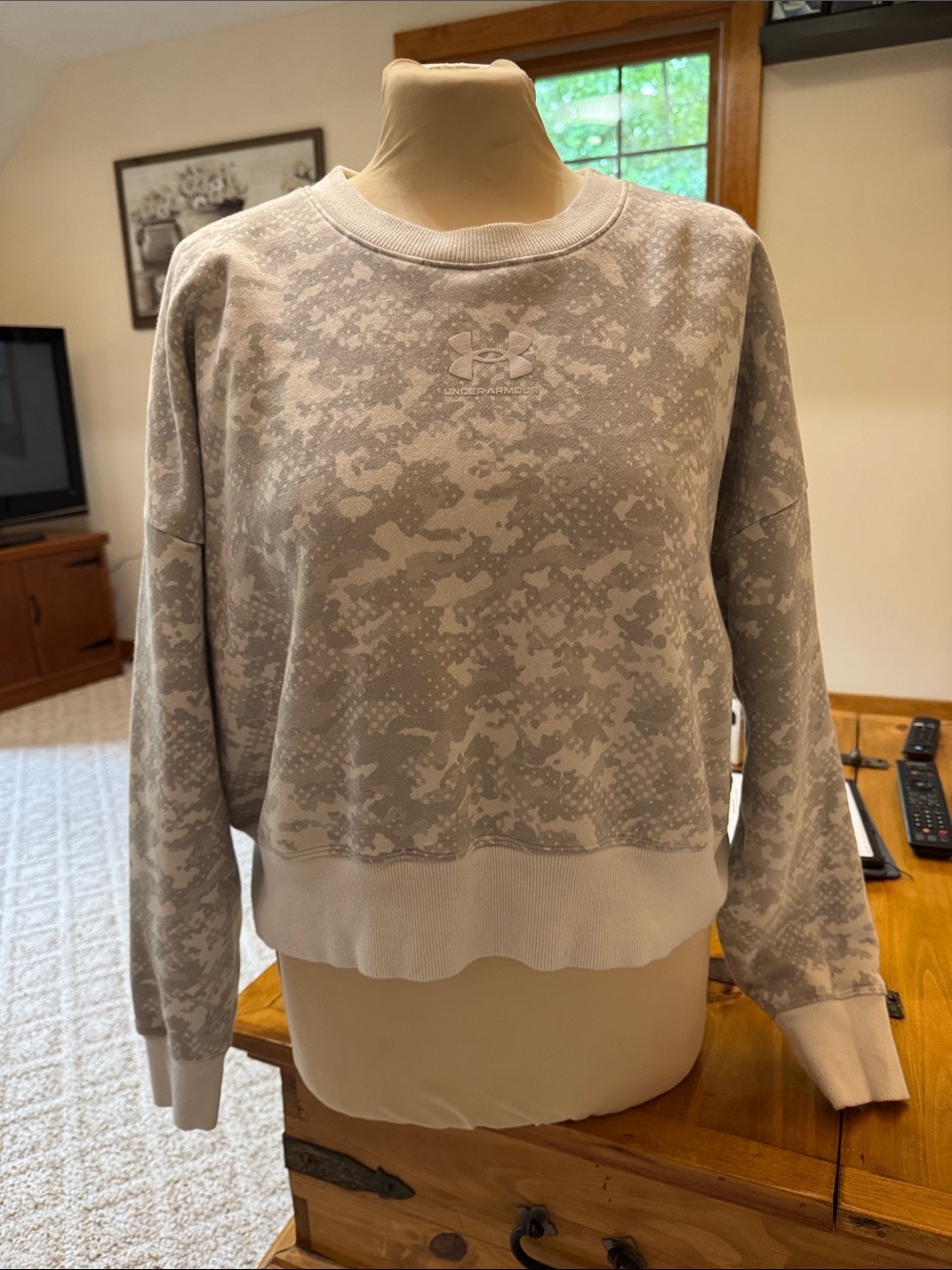 Under Armour Light Gray Camo Pullover Sweatshirt